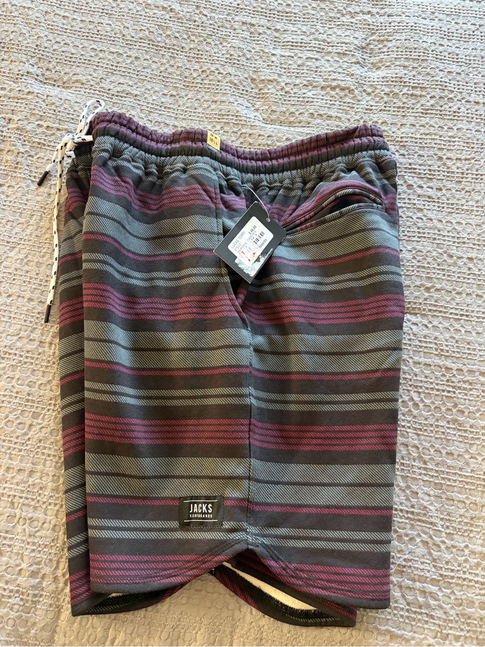 NWT Jacks Surfboards Lucas Terry Shorts Men’s Medium Gray Burgundy Stripe 18.5”